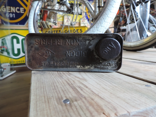 Bidon MOBOLOIL- abcd3119.JPG