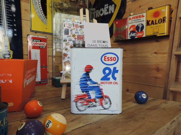 Bidon d'huile Esso- efgh071223_13.JPG