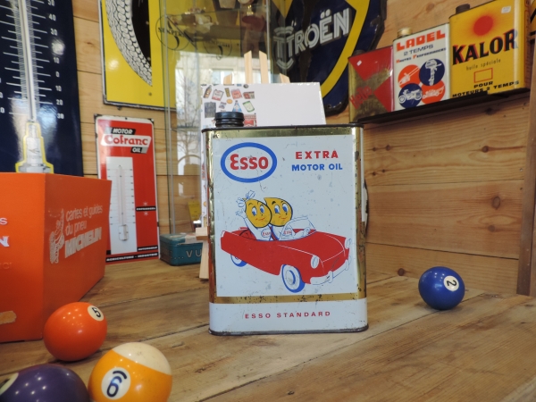 Bidon d'huile Esso