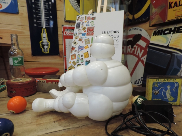 Lampe Michelin- efgh091223_16.JPG