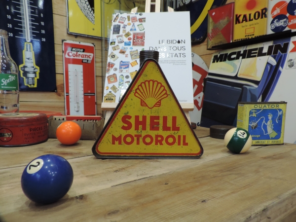 Bidon d'huile Shell- efgh091223_36.JPG