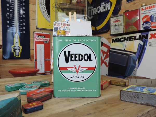 Bidon d'huile Veedol- efgh140124-1_16.JPG