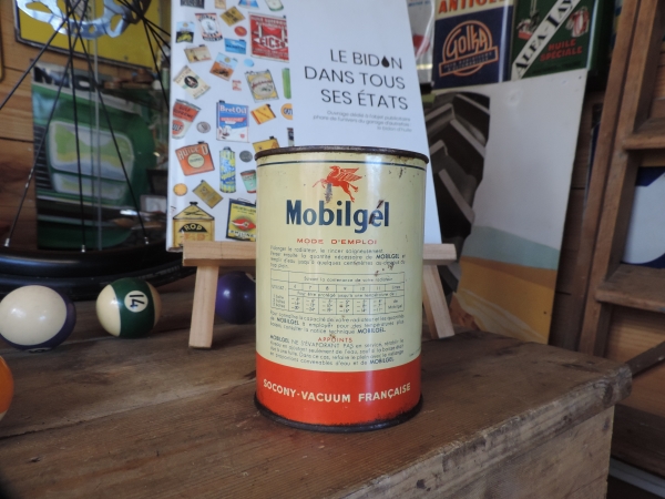 Bidon d'antigel Mobiloil- efghi04122024-1_52.JPG