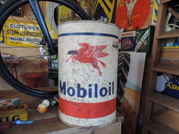 Fut &agrave; huile Mobiloil