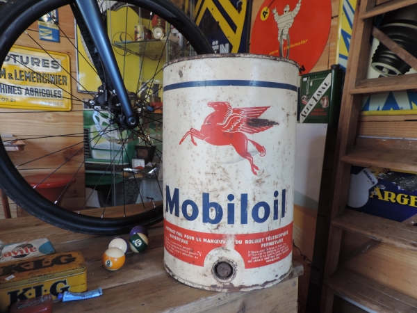 Fut &agrave; huile Mobiloil- efghi04122024-1_77.JPG