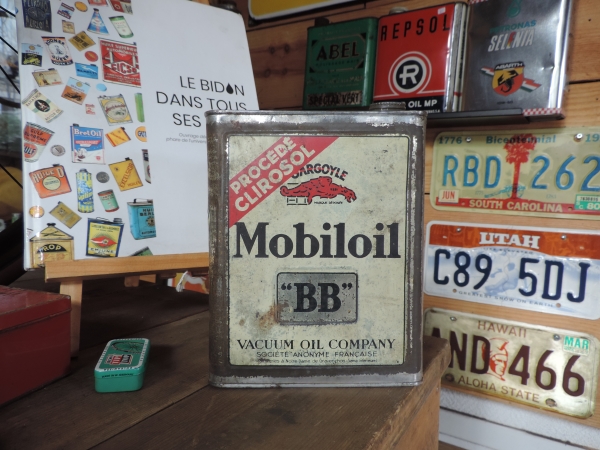 Bidon d'huile Mobiloil- efghi10-09-2026-01_11.JPG
