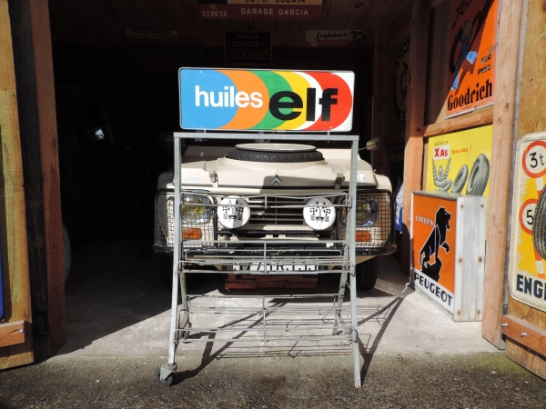 Pr&eacute;sentoir &agrave; bidons d'huile ELF