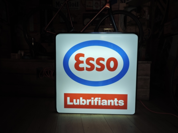 Enseigne lumineuse Esso- efghi14112024-2_149.JPG