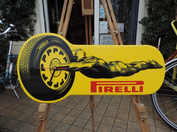 Horloge Pirelli