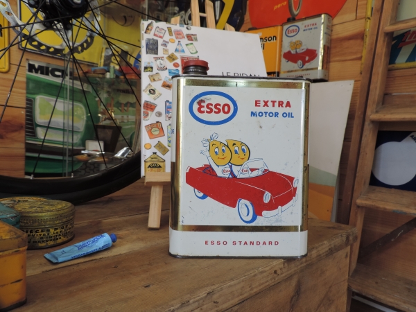 Bidon d'huile Esso
