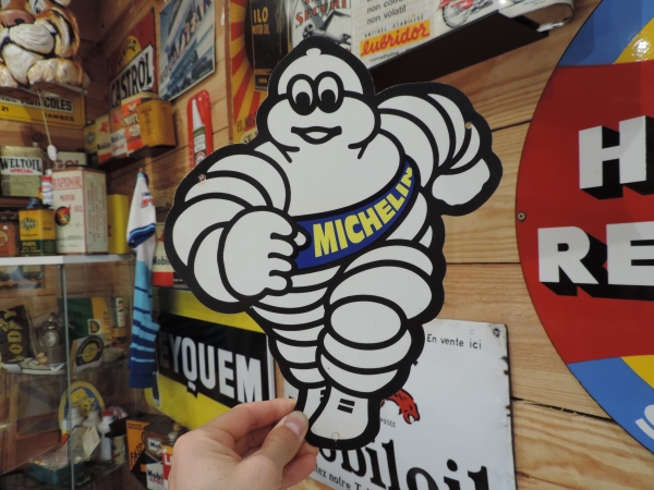 Plastique en d&eacute;coupe Michelin