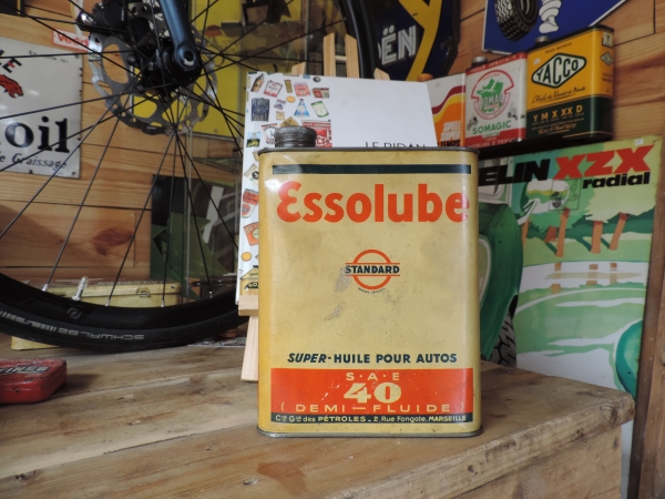 Bidon d'huile Essolube