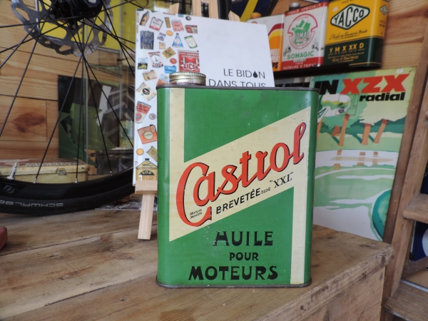Bidon d'huile Castrol