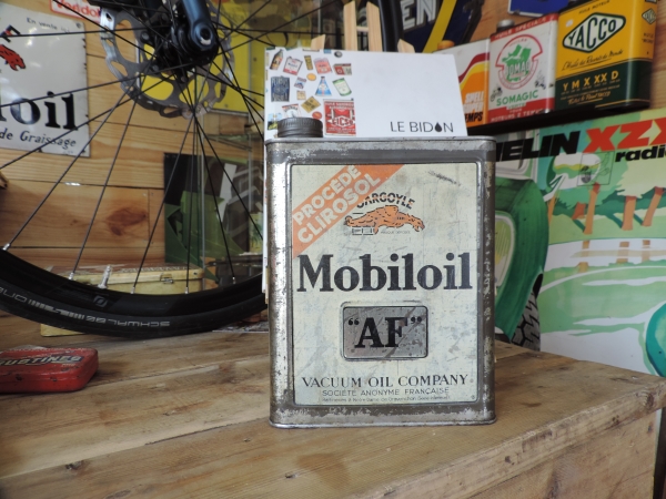 Bidon d'huile Mobiloil