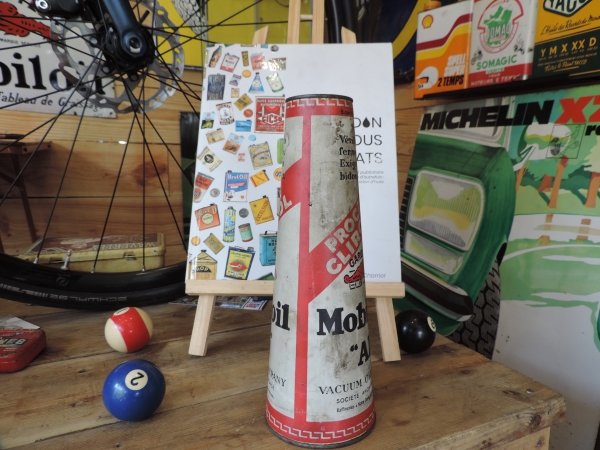 Bidon d'huile Mobiloil- efghi18052024-1_88.JPG
