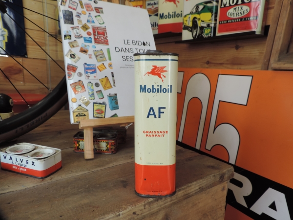 Bidon d'huile Mobiloil- efghi20112025-1_155.JPG