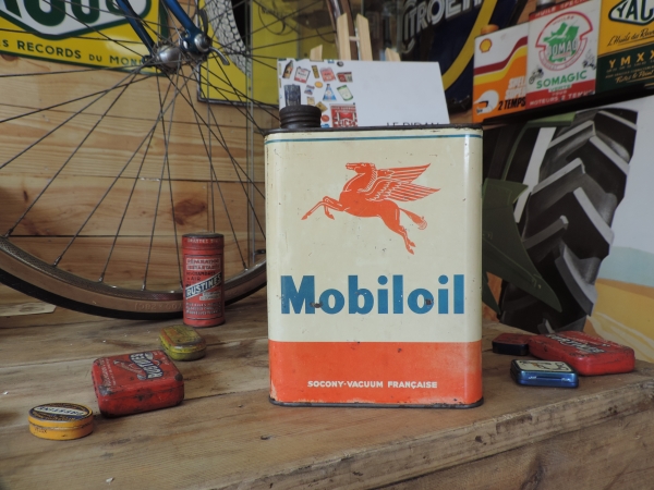 Bidon d'huile Mobiloil- efghi21032024-1_61.JPG
