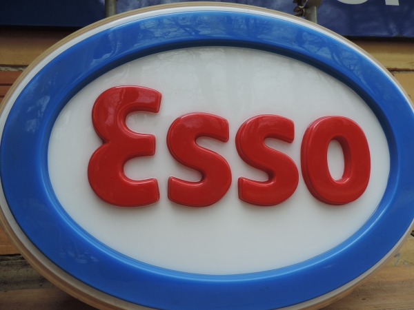 Enseigne lumineuse ESSO- efghi24032025-1_06.JPG