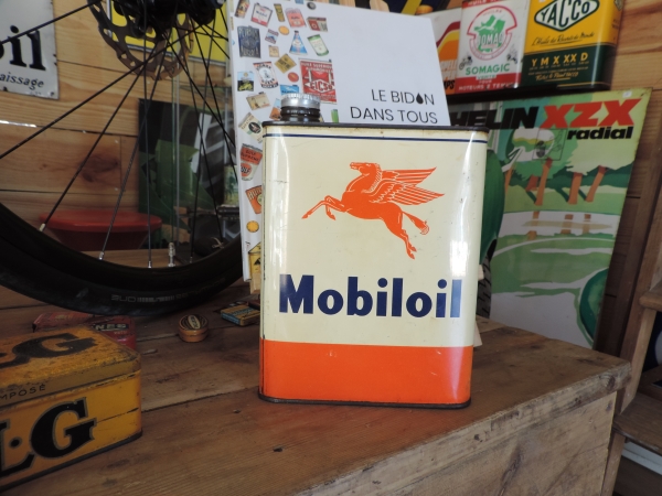 Bidon d'huile Mobiloil
