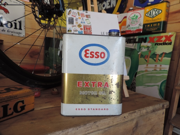 Bidon d'huile Esso- efghi25072024-1_28.JPG
