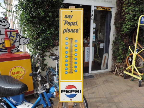 Thermom&egrave;tre Pepsi en t&ocirc;le 