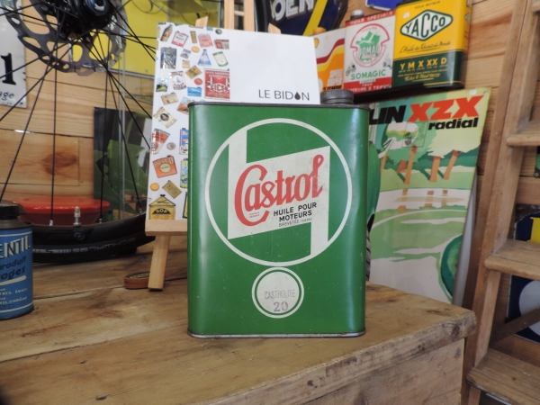 Bidon d'huile Castrol- efghi27082024-1_45.JPG