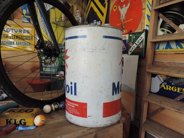 Fut &agrave; huile Mobiloil- efghi27112024-1_04.JPG
