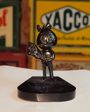 Figurine Esso Miss Drip en Bronze